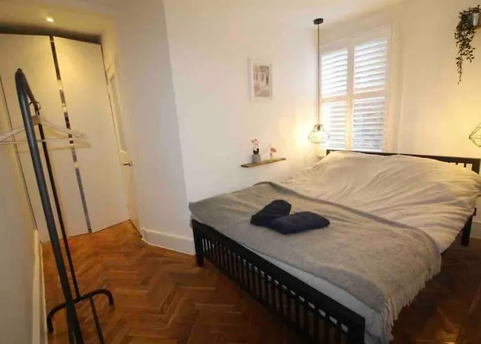 Cute & Quiet Apartment In The Heart Of Hampstead